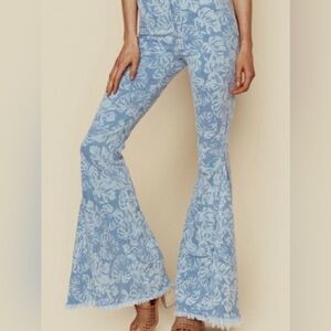 Show Me Your MuMu Blue Patterned Flare Jeans – XS